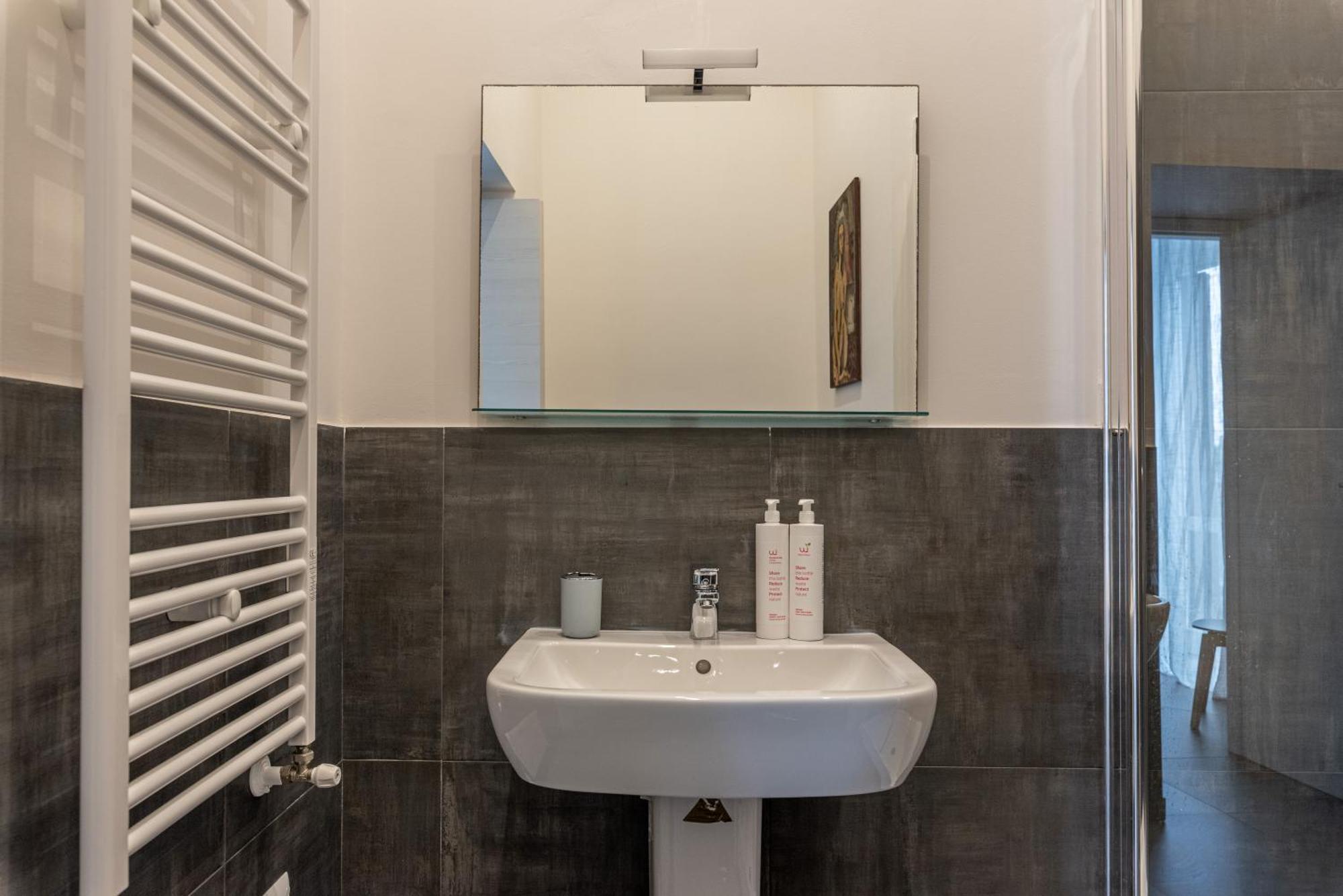 Apartments La Cala By Wonderful Italy Palermo Exterior photo