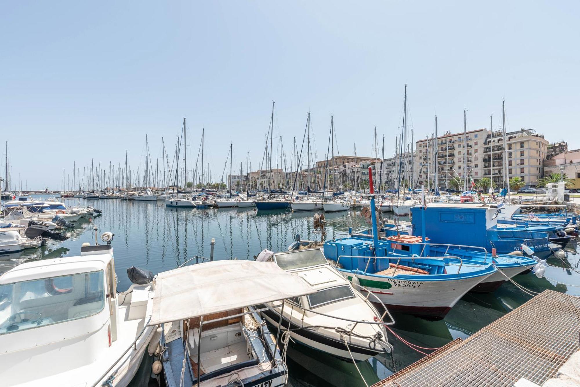 Apartments La Cala By Wonderful Italy Palermo Exterior photo
